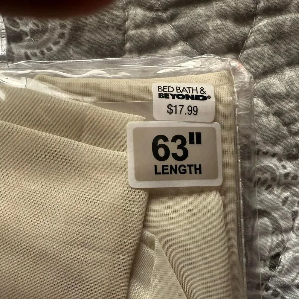 Bed Bath and Beyond Cream and White Soft-furnishings-textiles